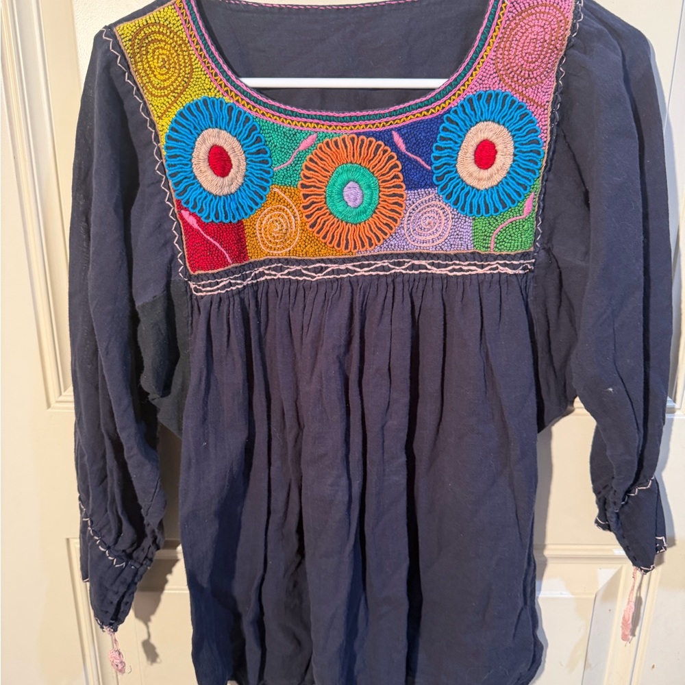 Vintage Traditional Mexican Embroidered Blouse Size Medium